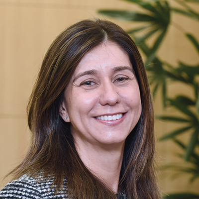 Claudia Prates - Diretoria de Empresas (DIR 1)